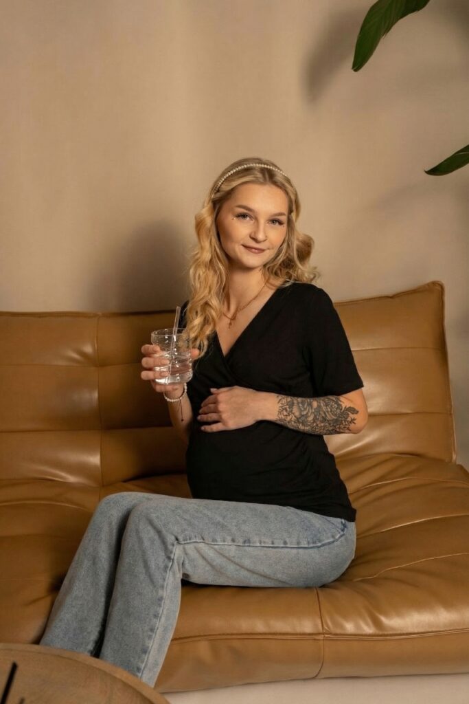 Czarna bluzka ciążowa i do karmienia marszczona