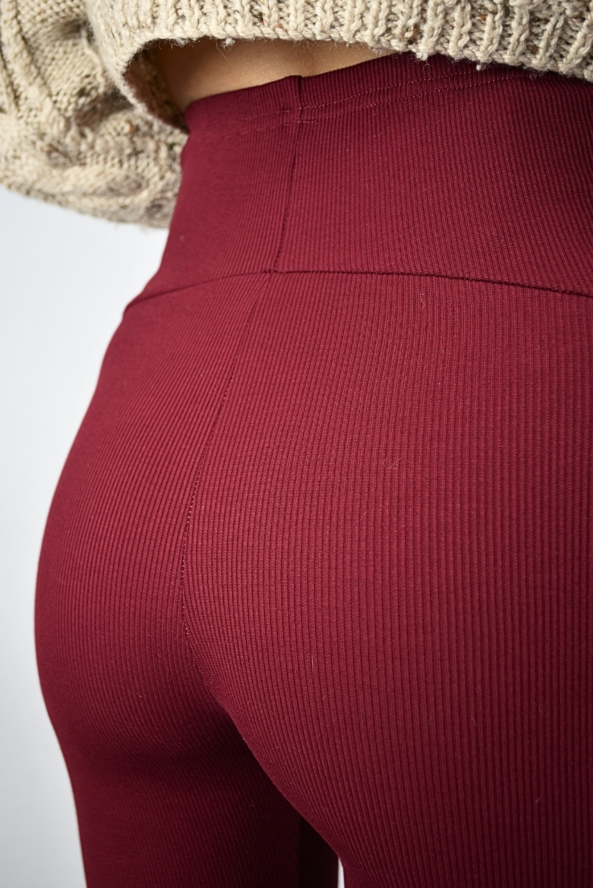 Szerokie legginsy ciążowe prążkowane bordowe - obrazek 11
