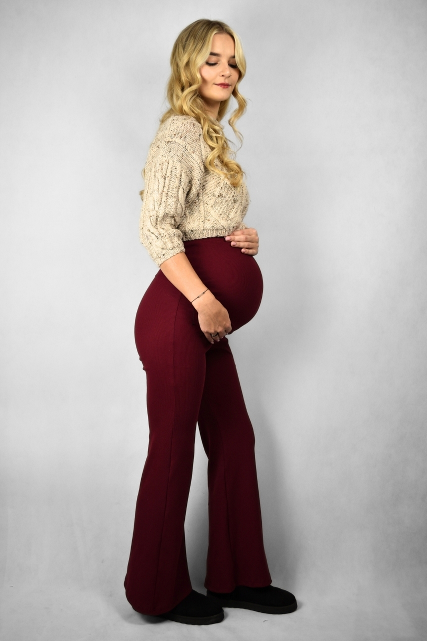 Szerokie legginsy ciążowe prążkowane bordowe - obrazek 6