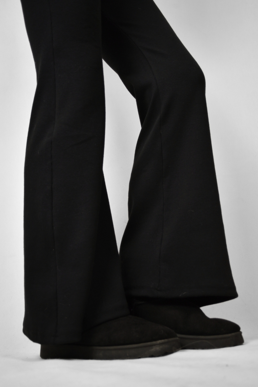 Szerokie legginsy ciążowe prążkowane czarne - obrazek 10